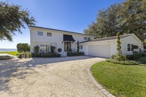 Open bay waterfront home St Petersburg exterior