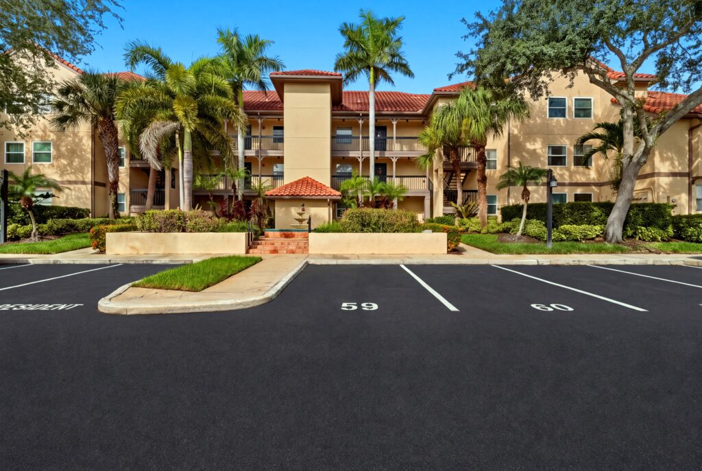 Feather Sound condo Clearwater exterior