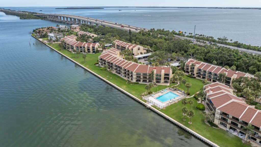 7540 Sunshine Skyway Lane P10, St. Petersburg FL